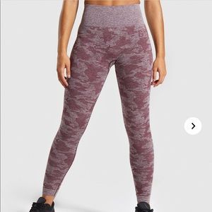 Gymshark Maroon camo leggings - size small